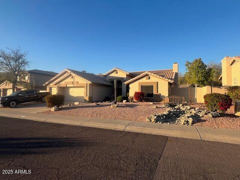Single Family Residence in Phoenix AZ 16 SOUTH FORK Drive.jpg