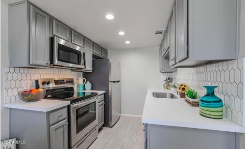 Condominium in Phoenix AZ 3402 32ND Street.jpg