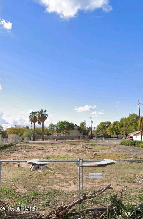  in Phoenix AZ 5020 21ST Avenue.jpg
