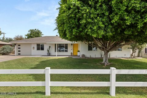 Single Family Residence in Phoenix AZ 3040 GLENROSA Avenue.jpg
