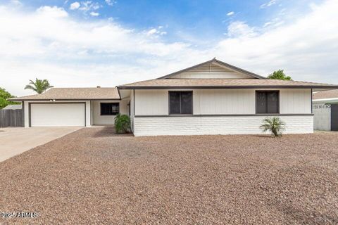 Single Family Residence in Phoenix AZ 3810 YUCCA Street.jpg