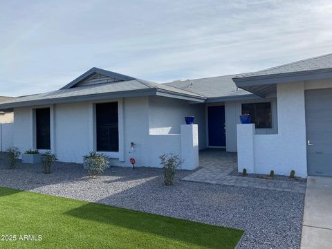 Single Family Residence in Phoenix AZ 4007 RUE DE LAMOUR Avenue.jpg