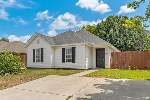 Single Family Residence in Springdale AR 2197 Harry Street.jpg