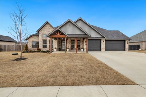 Single Family Residence in Springdale AR 1170 Oak Bend Loop.jpg