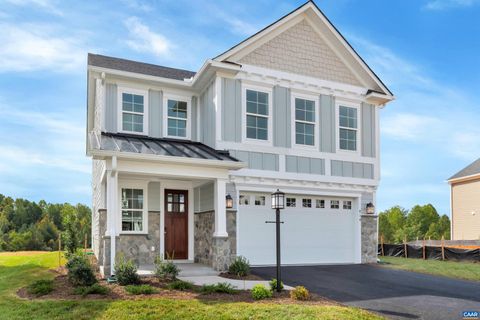 Single Family Residence in CHARLOTTESVILLE VA 1304 Farrow Dr.jpg