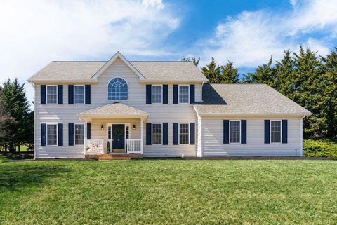 Single Family Residence in FISHERSVILLE VA 61 Peterson Pl.jpg