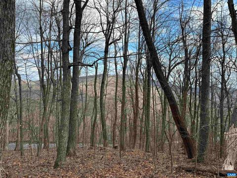  in WINTERGREEN RESORT VA 122 Hanging Rock Ln.jpg
