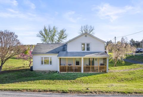 Single Family Residence in STAUNTON VA 1847 Barren Ridge Rd.jpg