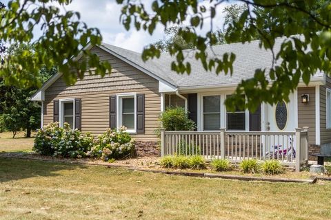 Single Family Residence in STUARTS DRAFT VA 3358 Stuarts Draft Hwy.jpg