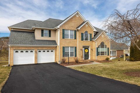 Single Family Residence in STAUNTON VA 15 Brookmere Ct.jpg