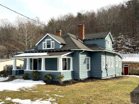 Single Family Residence in CRAIGSVILLE VA 255 Railroad Ave.jpg