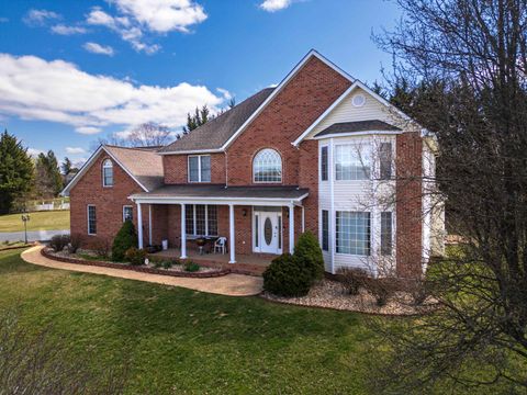 Single Family Residence in FISHERSVILLE VA 635 Long Meadow Rd.jpg