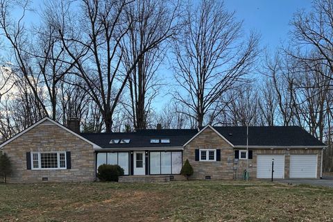 Single Family Residence in LYNDHURST VA 2205 Mt Torrey Rd.jpg