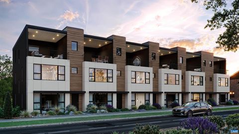Townhouse in CHARLOTTESVILLE VA 152 Pen Park Ln.jpg