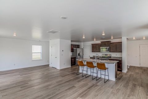 Single Family Residence in Boiling Springs SC 5077 Pratt Drive 14.jpg