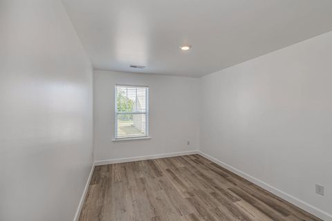 Single Family Residence in Boiling Springs SC 5077 Pratt Drive 18.jpg