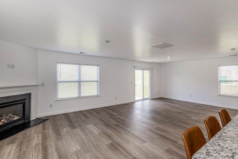 Single Family Residence in Boiling Springs SC 5077 Pratt Drive 15.jpg