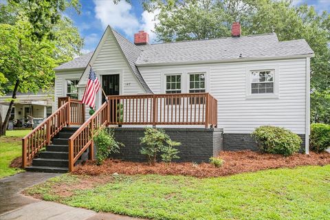 Single Family Residence in Spartanburg SC 147 White Oak Road.jpg
