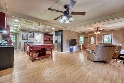 Single Family Residence in Blairsville GA 175 Loblolly Lane 2.jpg