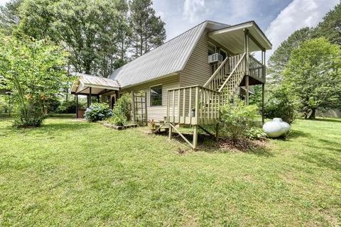 Single Family Residence in Blairsville GA 175 Loblolly Lane 11.jpg