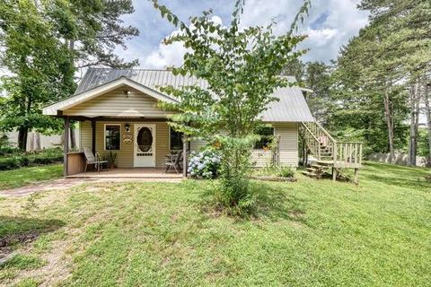 Single Family Residence in Blairsville GA 175 Loblolly Lane 10.jpg