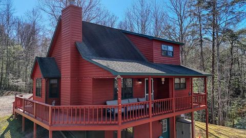 Single Family Residence in Blairsville GA 211 Amy Lynn Drive.jpg