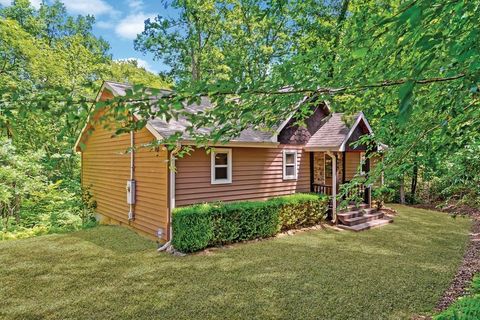Single Family Residence in Blue Ridge GA 337 Branch Creek Road.jpg