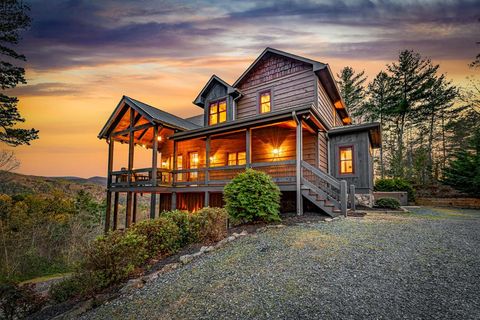 Single Family Residence in Blue Ridge GA 337 Star Gaze Ridge.jpg