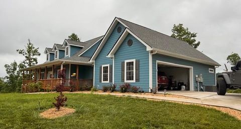 Single Family Residence in Blairsville GA 405 Lola Drive.jpg