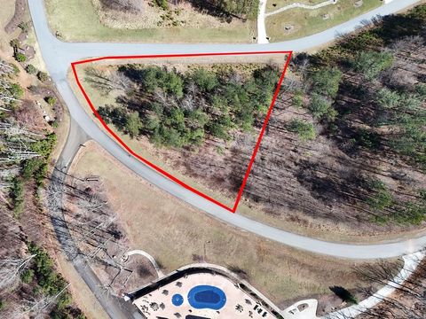 Unimproved Land in Blairsville GA Lot 54 Deyton Drive.jpg