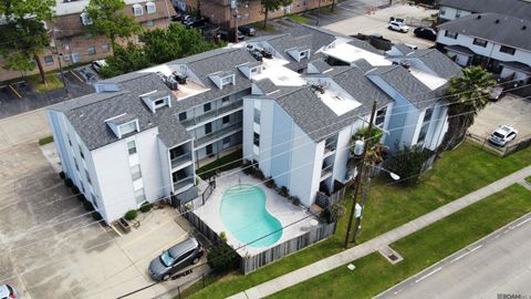Condominium in Metairie LA 2201 Houma Blvd ##306.jpg