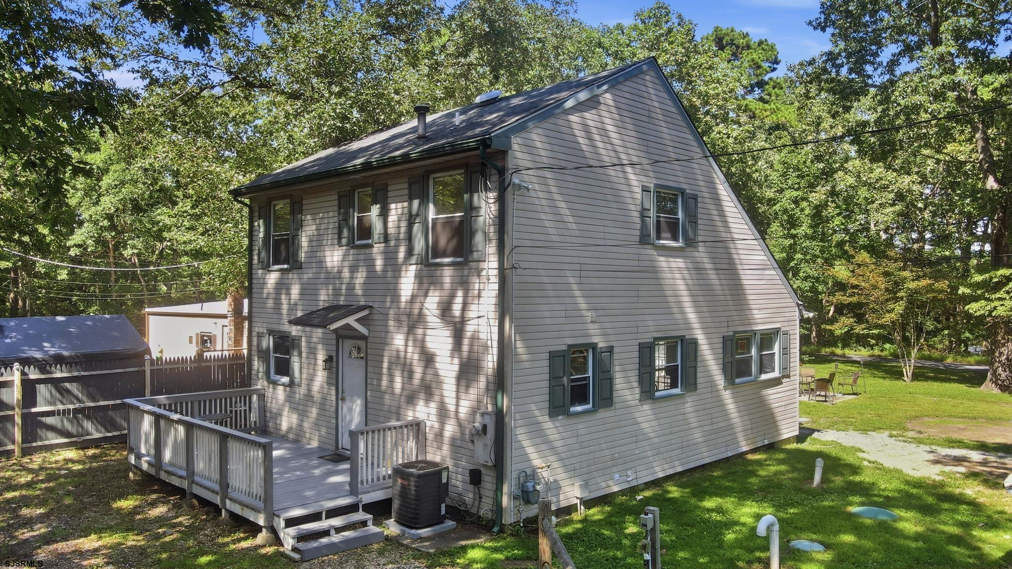 707 Lakeshore Dr, Millville, NJ 08332