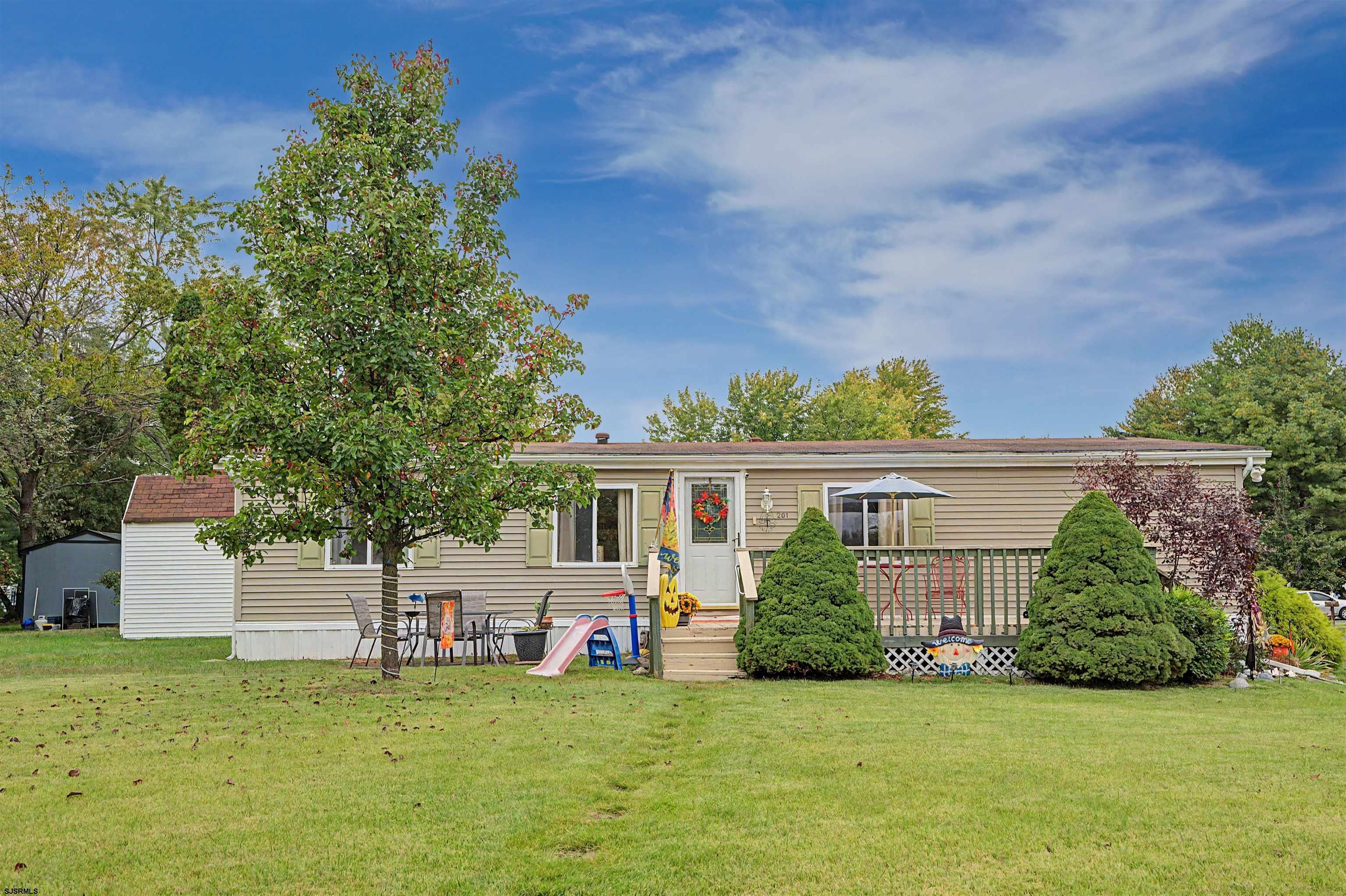 201 Mckinley Ave, Williamstown, NJ 08094