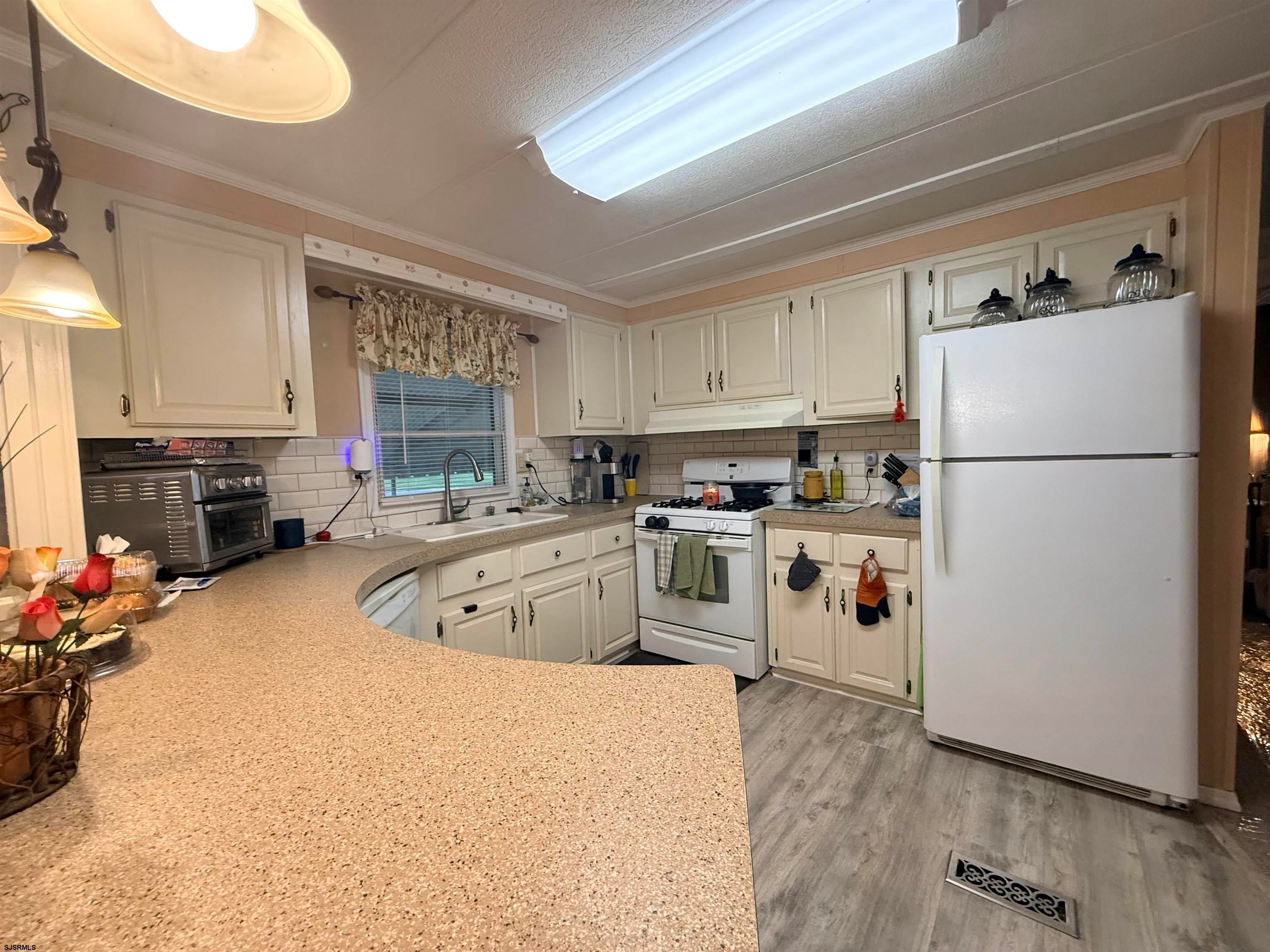 292 Mayflower Dr, Buena Vista Township, NJ 08310 photo