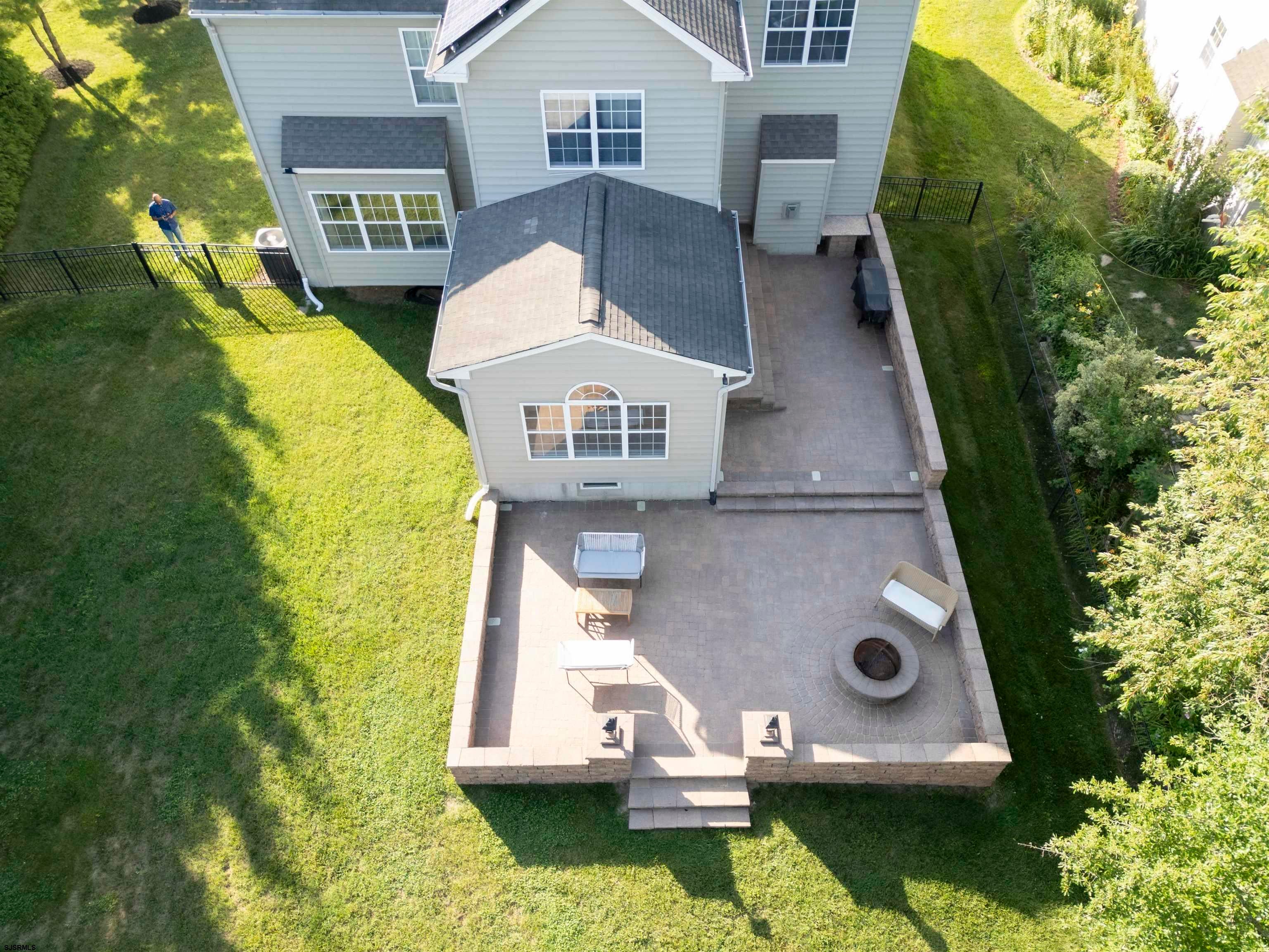 100 Summerbrooke Ct, Sicklerville, NJ 08081 photo