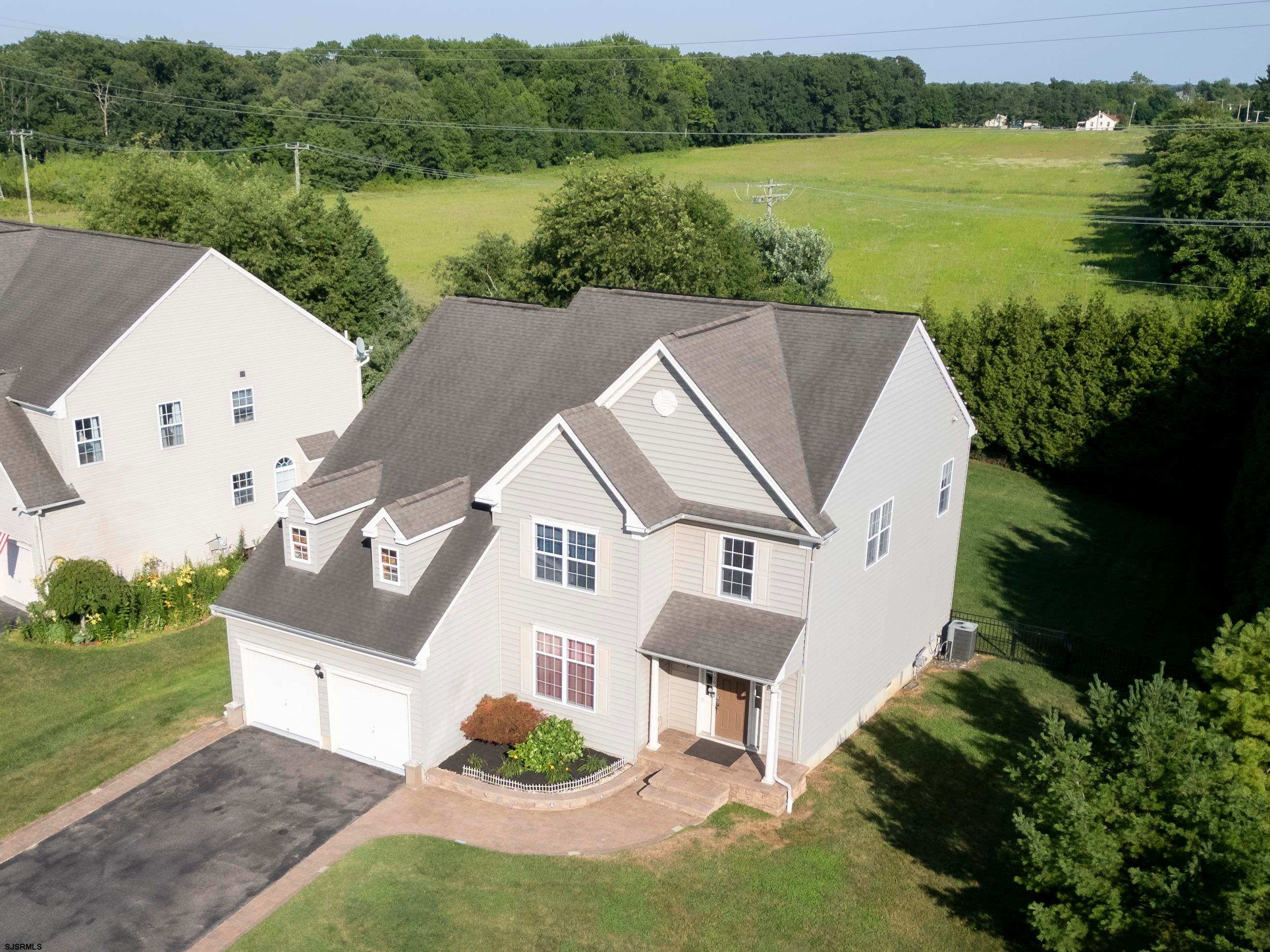 100 Summerbrooke Ct, Sicklerville, NJ 08081 photo