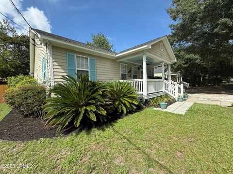 Single Family Residence in Beaufort SC 2717 Oaklawn Avenue.jpg
