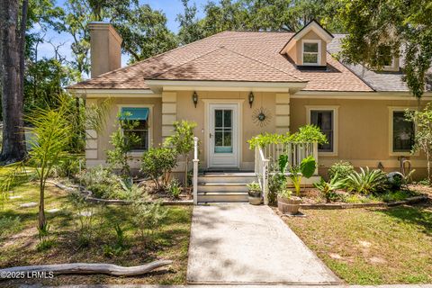 Single Family Residence in Beaufort SC 402 Joshua Court.jpg