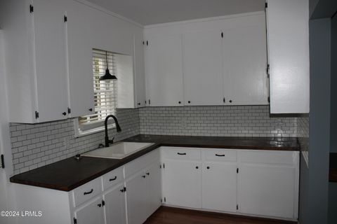 Single Family Residence in Hampton SC 402 Schley Street 5.jpg