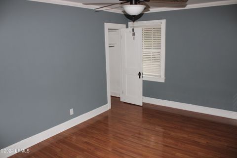 Single Family Residence in Hampton SC 402 Schley Street 8.jpg