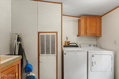 Mobile Home in Ridgeland SC 380 Langfordville Road 16.jpg