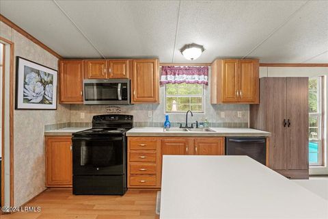 Mobile Home in Ridgeland SC 380 Langfordville Road 14.jpg