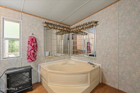 Mobile Home in Ridgeland SC 380 Langfordville Road 9.jpg