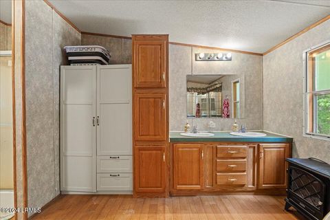 Mobile Home in Ridgeland SC 380 Langfordville Road 10.jpg