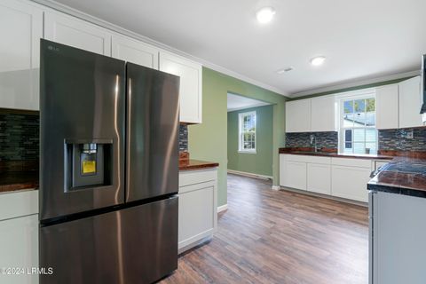 Single Family Residence in Hampton SC 105 Freeman Street 3.jpg