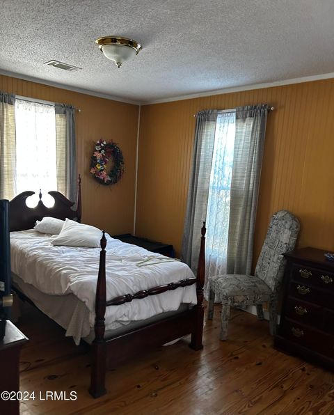 Single Family Residence in Hampton SC 102 Freeman Street 4.jpg