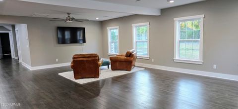 Single Family Residence in Hampton SC 401 Mulberry Street 2.jpg