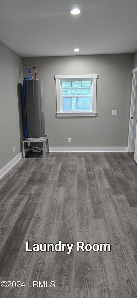 Single Family Residence in Hampton SC 401 Mulberry Street 8.jpg