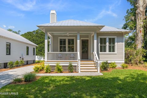 Single Family Residence in Beaufort SC 420 Waight Street.jpg