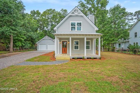 Single Family Residence in Beaufort SC 9 Attaway Lane.jpg